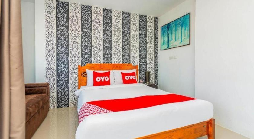 Oyo 472 Tang Cheng Holiday Hotel Patong Esterno foto